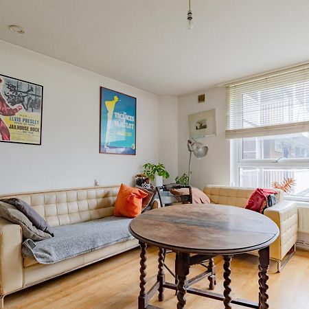 Characterful 1 Bedroom Flat Close To Dlr Londres Exterior foto